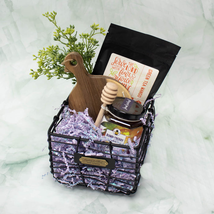 MagicWater Supply - 1/2 LB - Diamond Lavender - Crinkle Cut Paper Shred Filler great for Gift Wrapping, Basket Filling, Birthdays, Weddings, Anniversaries