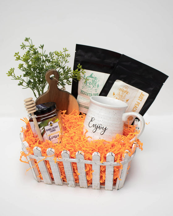 MagicWater Supply - 1/2 LB - Orange - Soft & Thin Crinkle Cut Paper Shred Filler great for Gift Wrapping, Basket Filling, Birthdays, Weddings, Anniversaries, Valentines Day, and other occasions