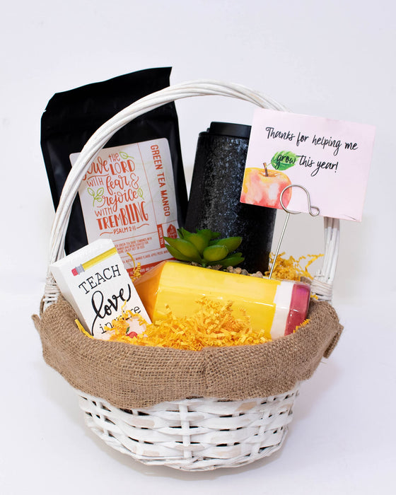 MagicWater Supply Soft & Thin Crinkle Cut Paper - 2 LB - Yellow - Paper Shred Filler for Gift Wrapping, Basket Filling, Birthdays, Weddings, Anniversaries, Valentines Day, and other occasions