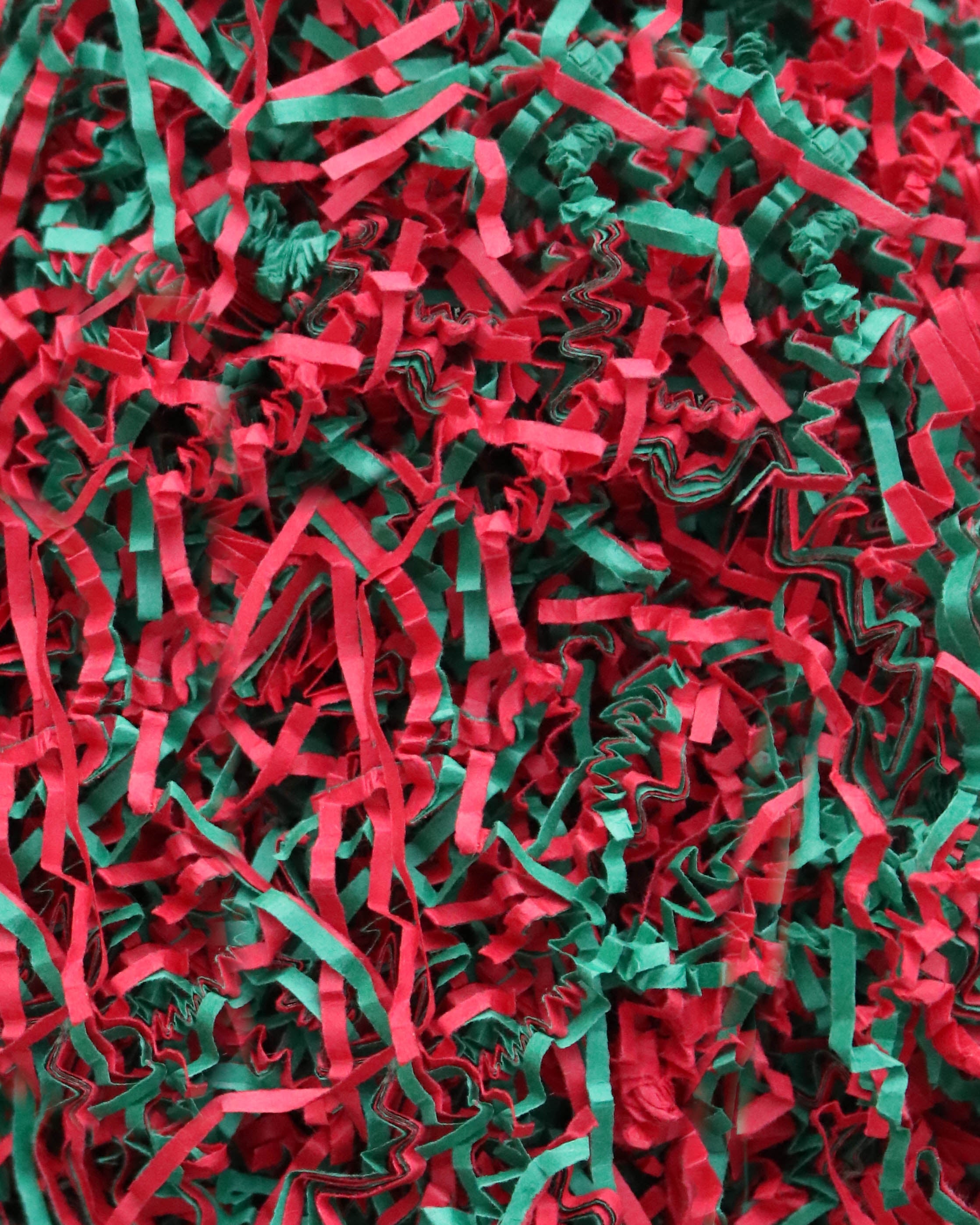Thin Cut Crinkle Paper Shred Filler (1/2 LB) for Gift Wrapping & Basket Filling - Green and Red| MagicWater Supply